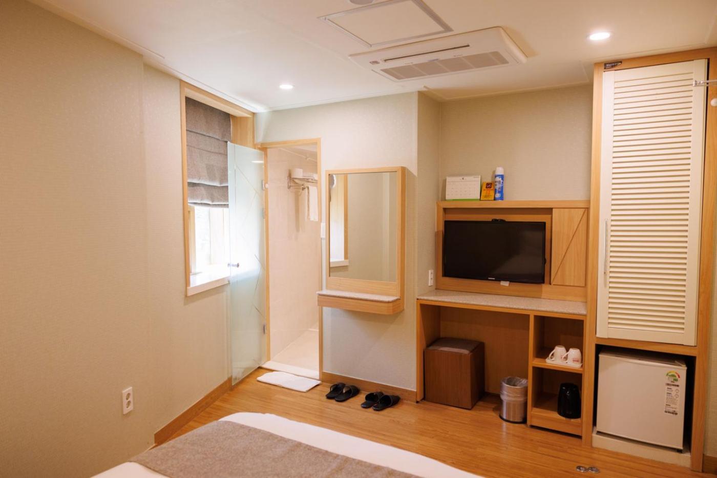 Jeju Robero Hotel Bagian luar foto