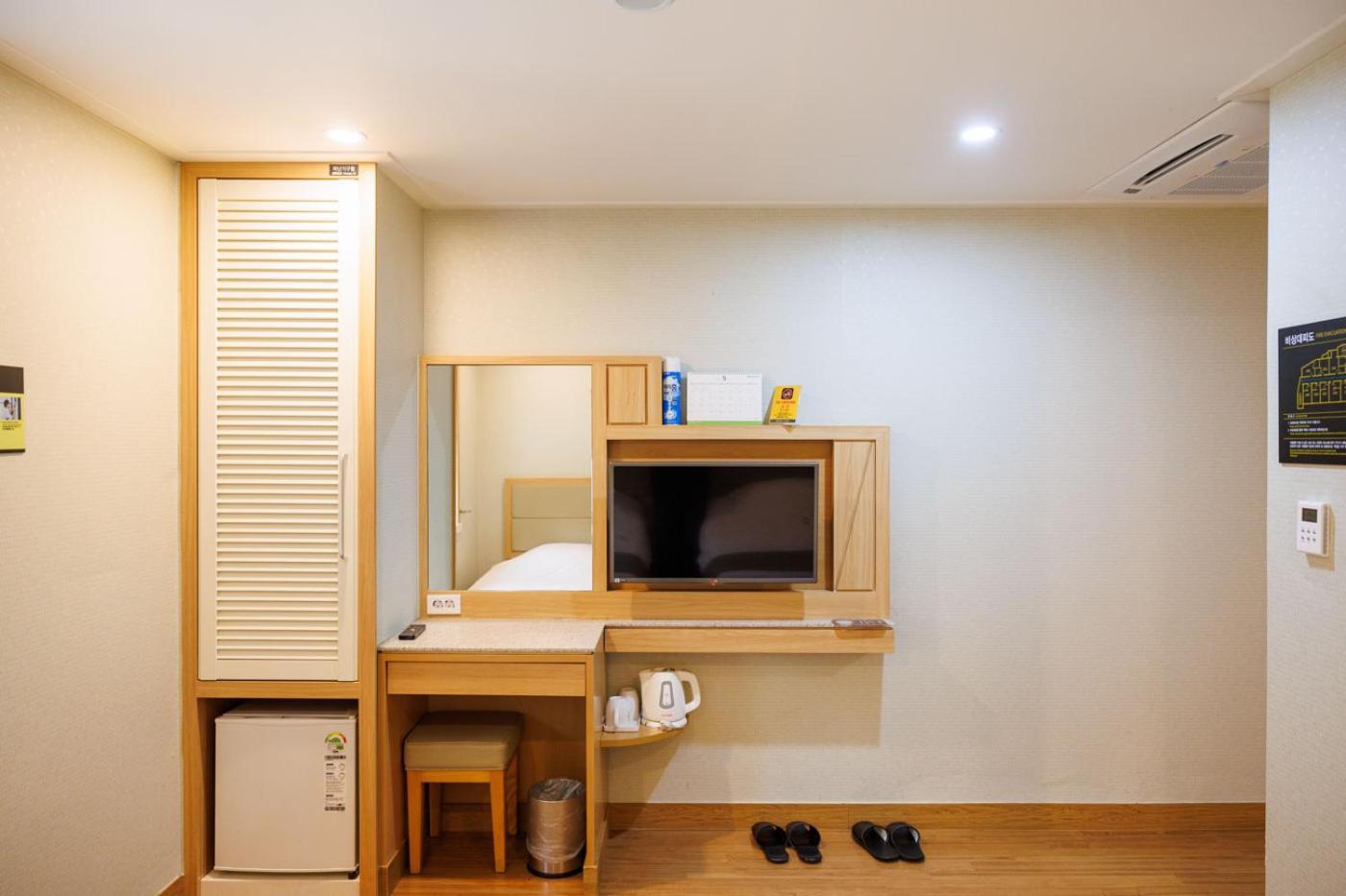 Jeju Robero Hotel Bagian luar foto