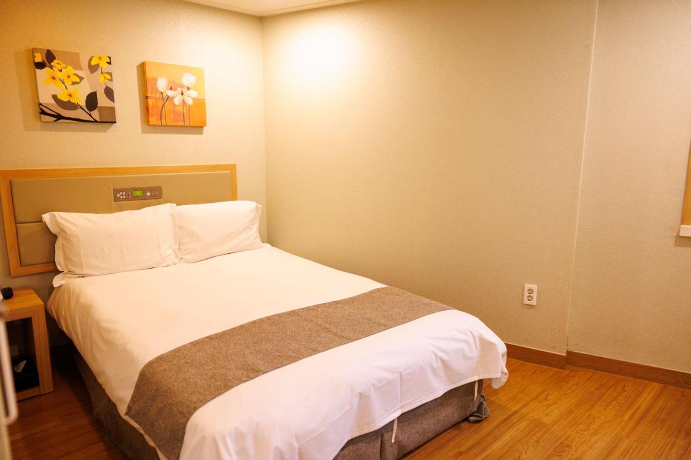 Jeju Robero Hotel Bagian luar foto