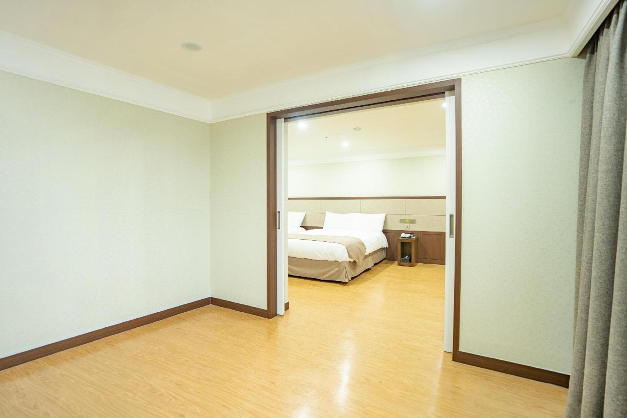 Jeju Robero Hotel Bagian luar foto