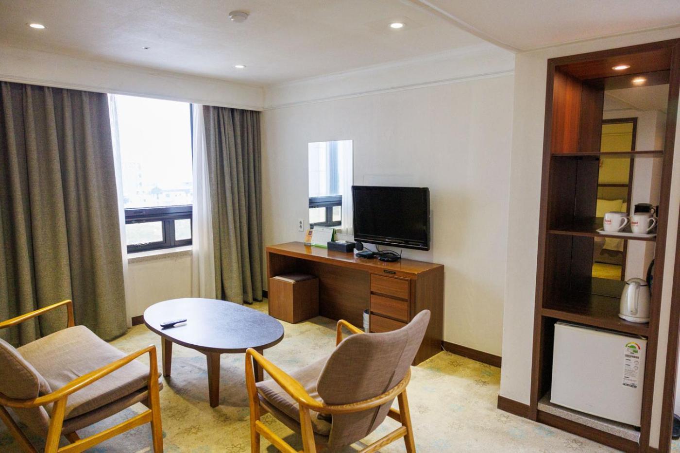 Jeju Robero Hotel Bagian luar foto