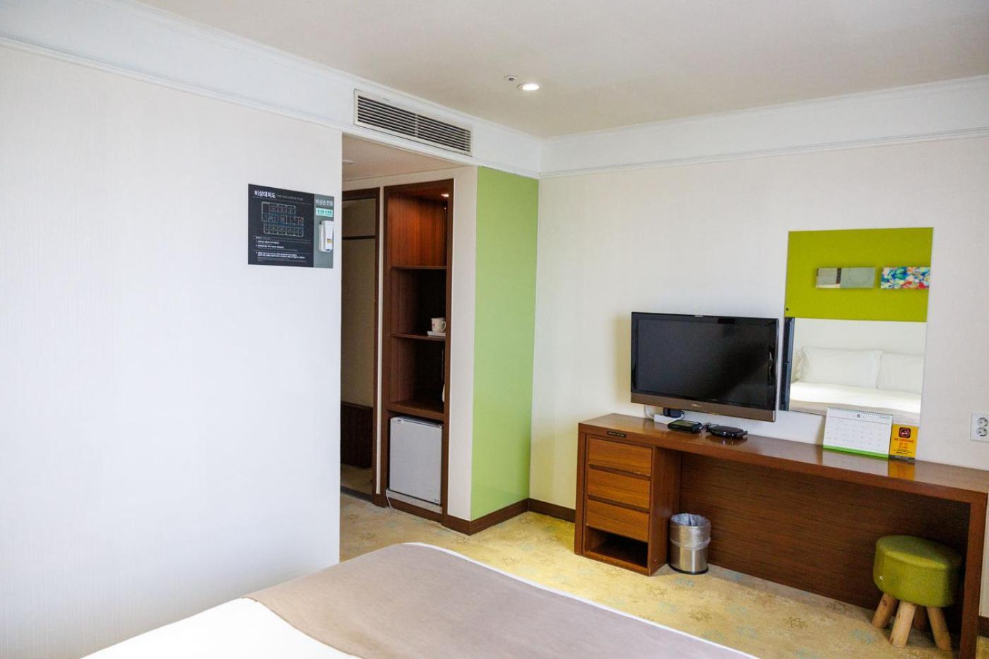 Jeju Robero Hotel Bagian luar foto